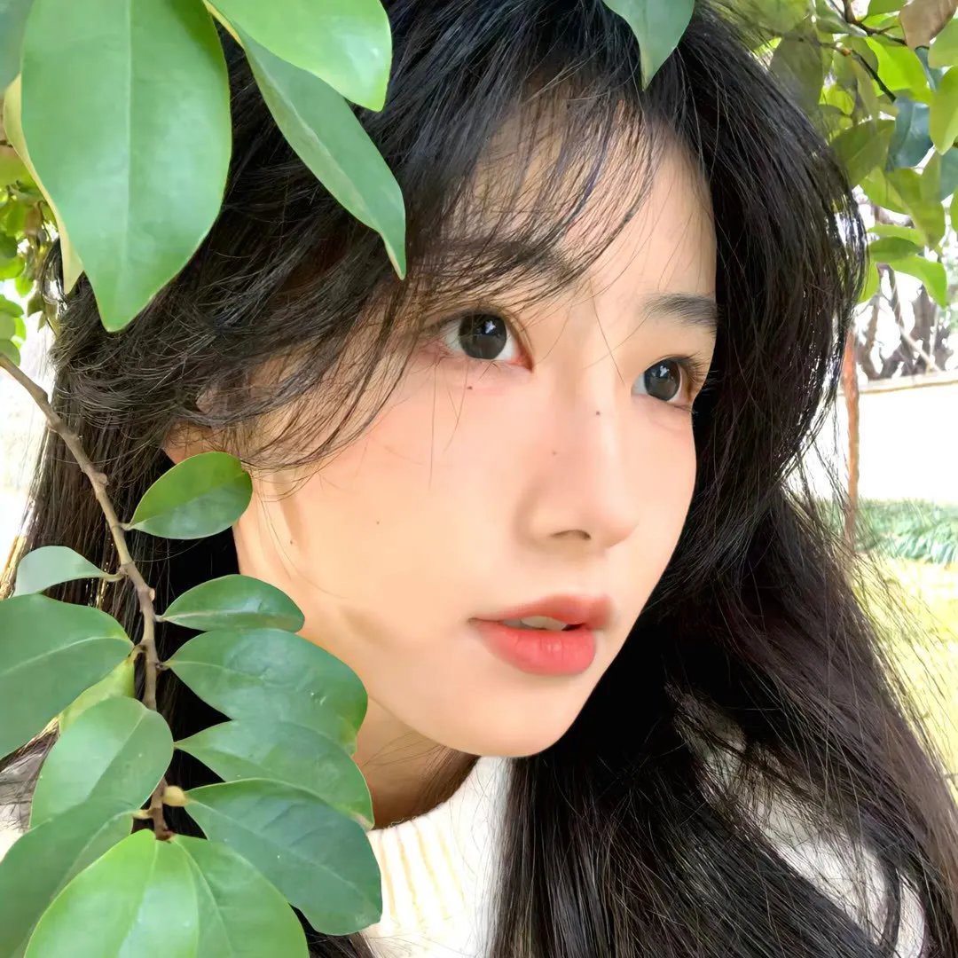 年轻女孩爱过来
